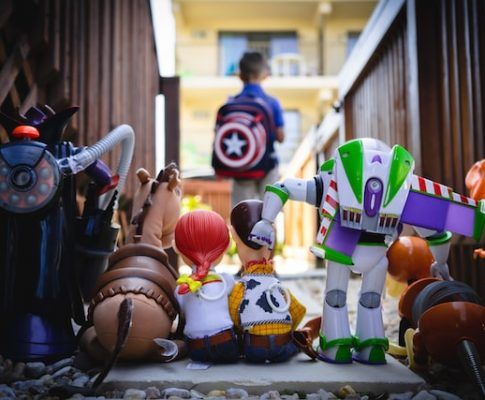 Cómo elegir los mejores juguetes sensoriales para tu bebé