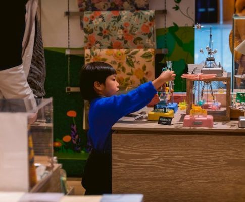 Juguetes sensoriales para bebés de 6 a 12 meses: recomendaciones y opciones populares